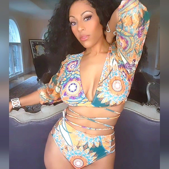 Callie Gypsy Sleeve: Multicolor Paisley Padded Plunge V-Neck Wrap Around Bikini - Picture 17 of 17